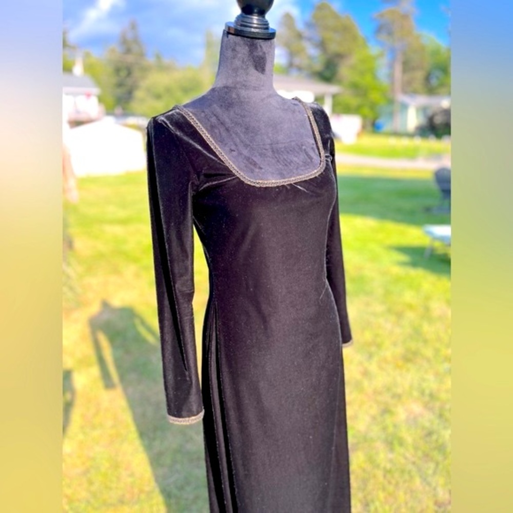 Vintage Marie st Claire black velvet medieval style maxi dress cosplay gown